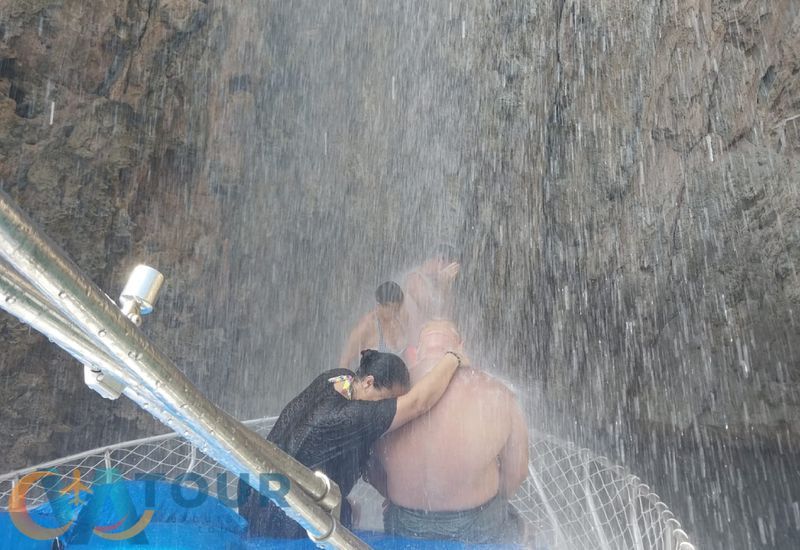Bootsausflug Zum Duden Wasserfall İn Antalya