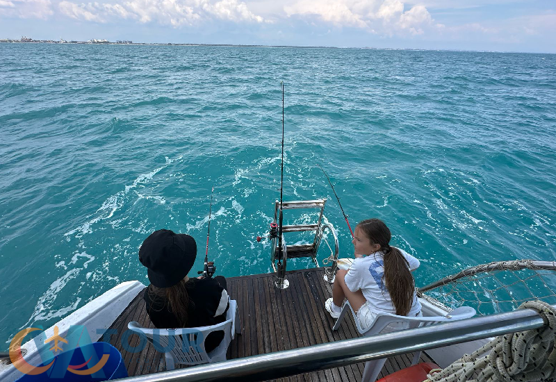 Private Fish Yacht Tour