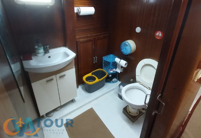 Private Fish Yacht Tour