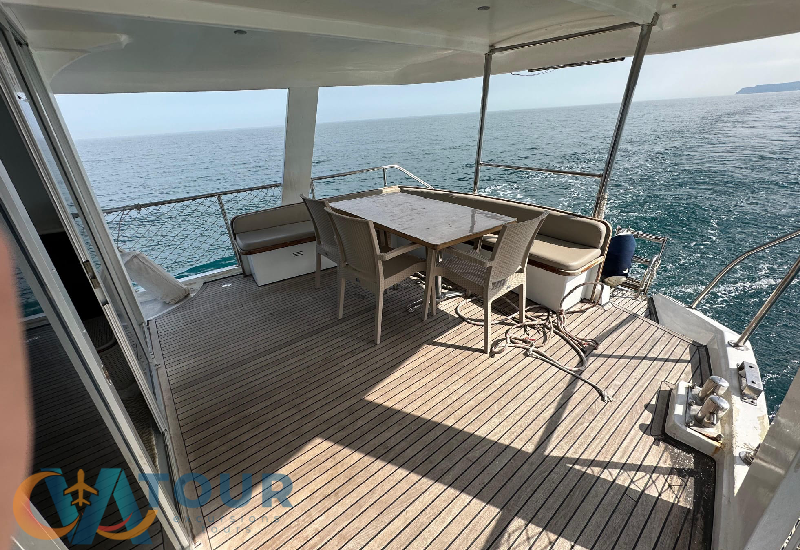 Private Fish Yacht Tour