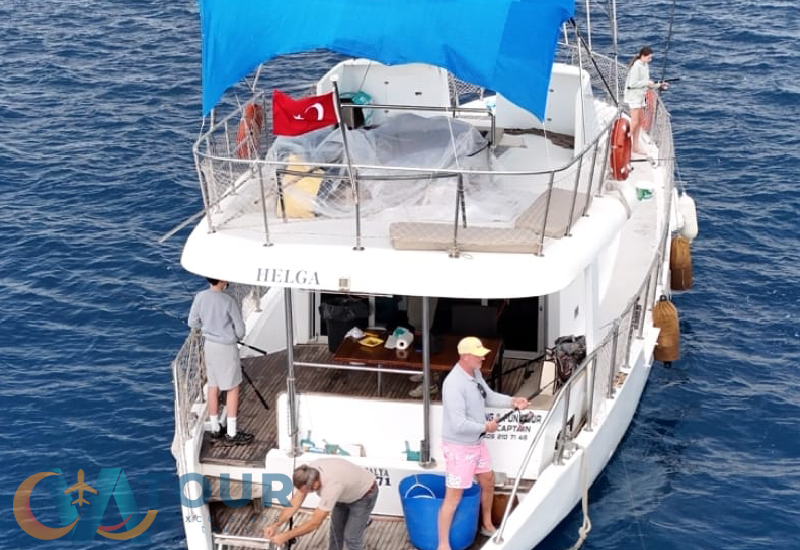 Private Fish Yacht Tour