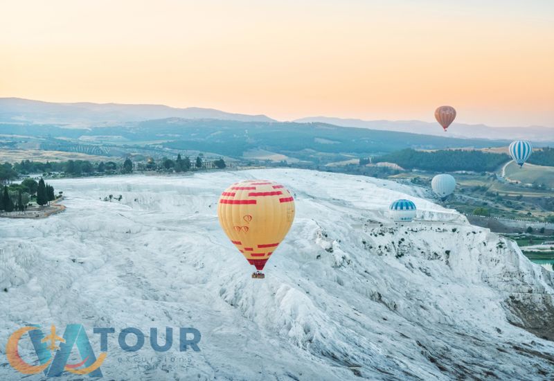 Pamukkale'de eşsiz bir Balon Turu