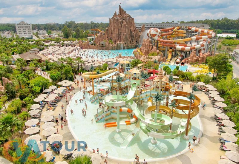 Land der Legenden Belek: Eintrittskarten, Alle Rutschen und Aktivitäten, Delphi-Show, Versicherung.